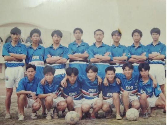 1996年蓝鹰足球队第一代球员合照 林学院