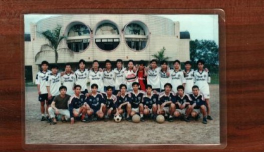 1996年蓝鹰足球队第二代球员合照 林学院
