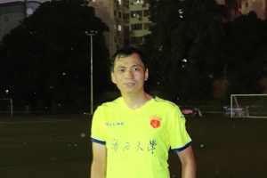 4号场地君武教工队89号球员杨辉 第一轮:杨辉(君武教工)