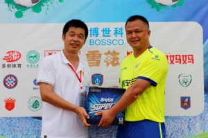 1号场地电气宏鹰队42号杨柳林.JP 第二轮:杨柳林(电气宏鹰)