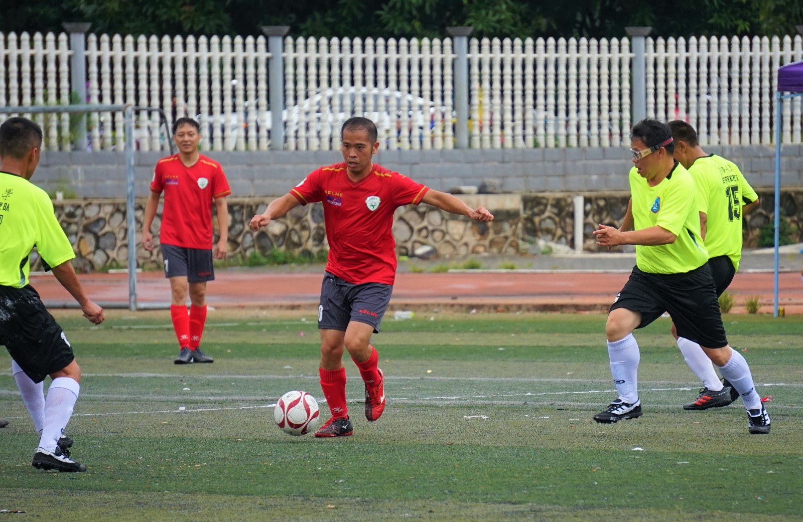 法学院（绿）VS 计电学院